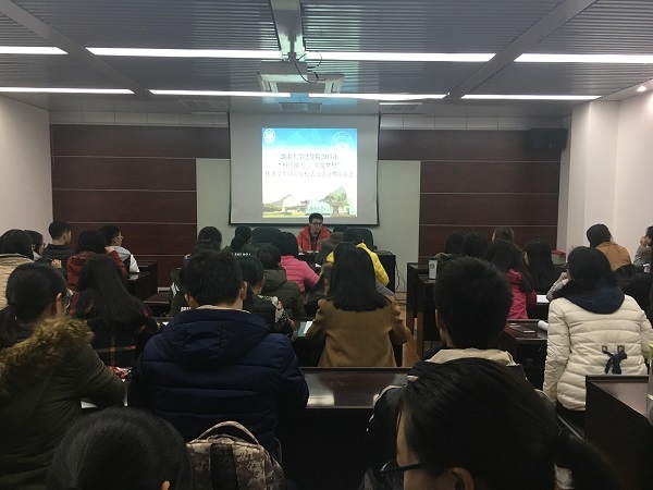 法棋牌游戏官网
回访母校动员会1.JPG